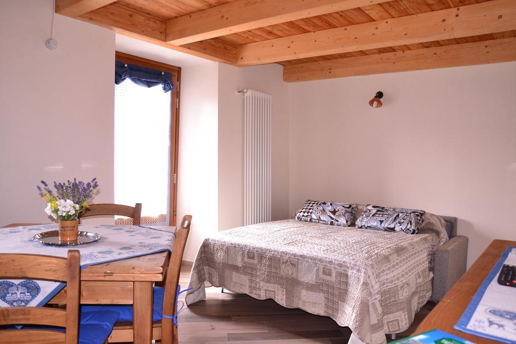 Lo Coppa Fen Apartment Aosta Room photo